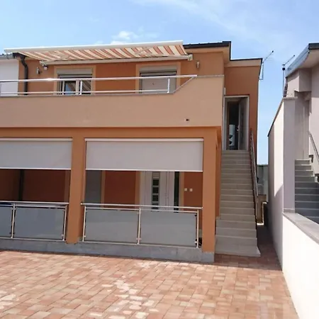 Lejlighed Apartmani Vir *