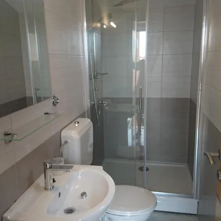 Apartmani Vir فير